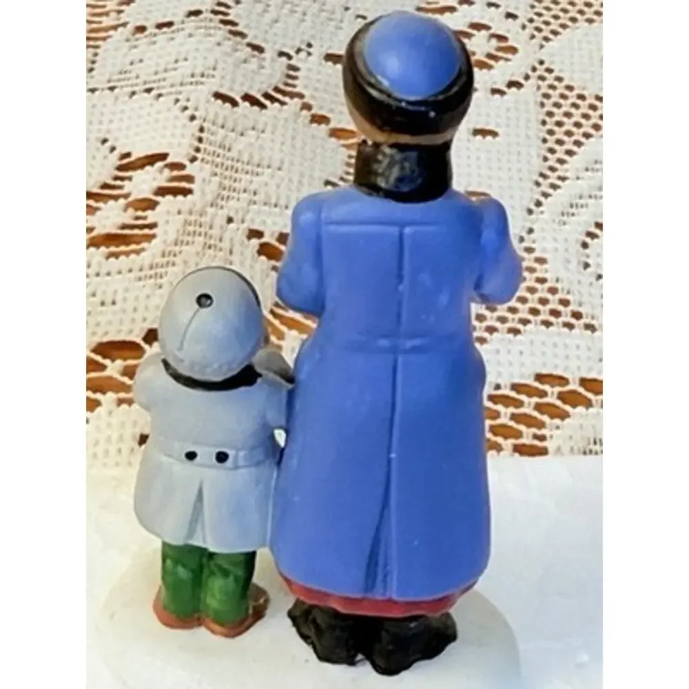 Department 56 Hot Dog Vendor Collectible